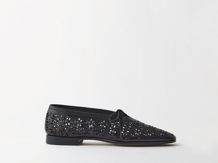 STYLE. A0094 CUT PUMPS