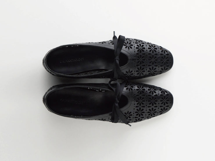 STYLE. A0094 CUT PUMPS